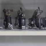 ...in cui fanno bella mostra di s� macchinari d�epoca...